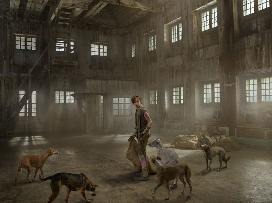 feral-children-wild-animals-photos-fullerton-batten-4