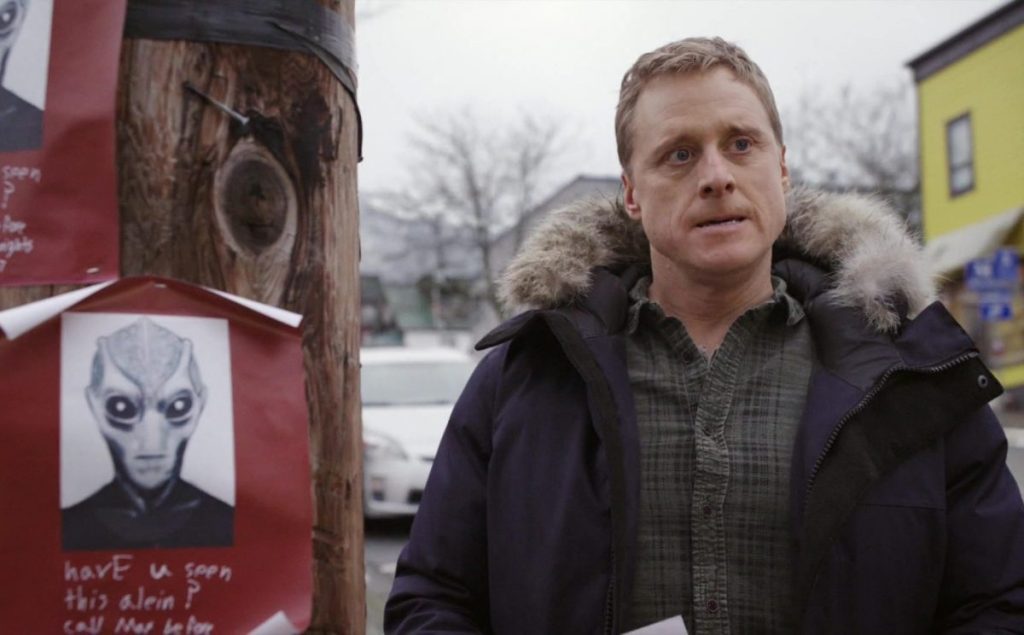 Alan Tudyk a Resident Alienben
