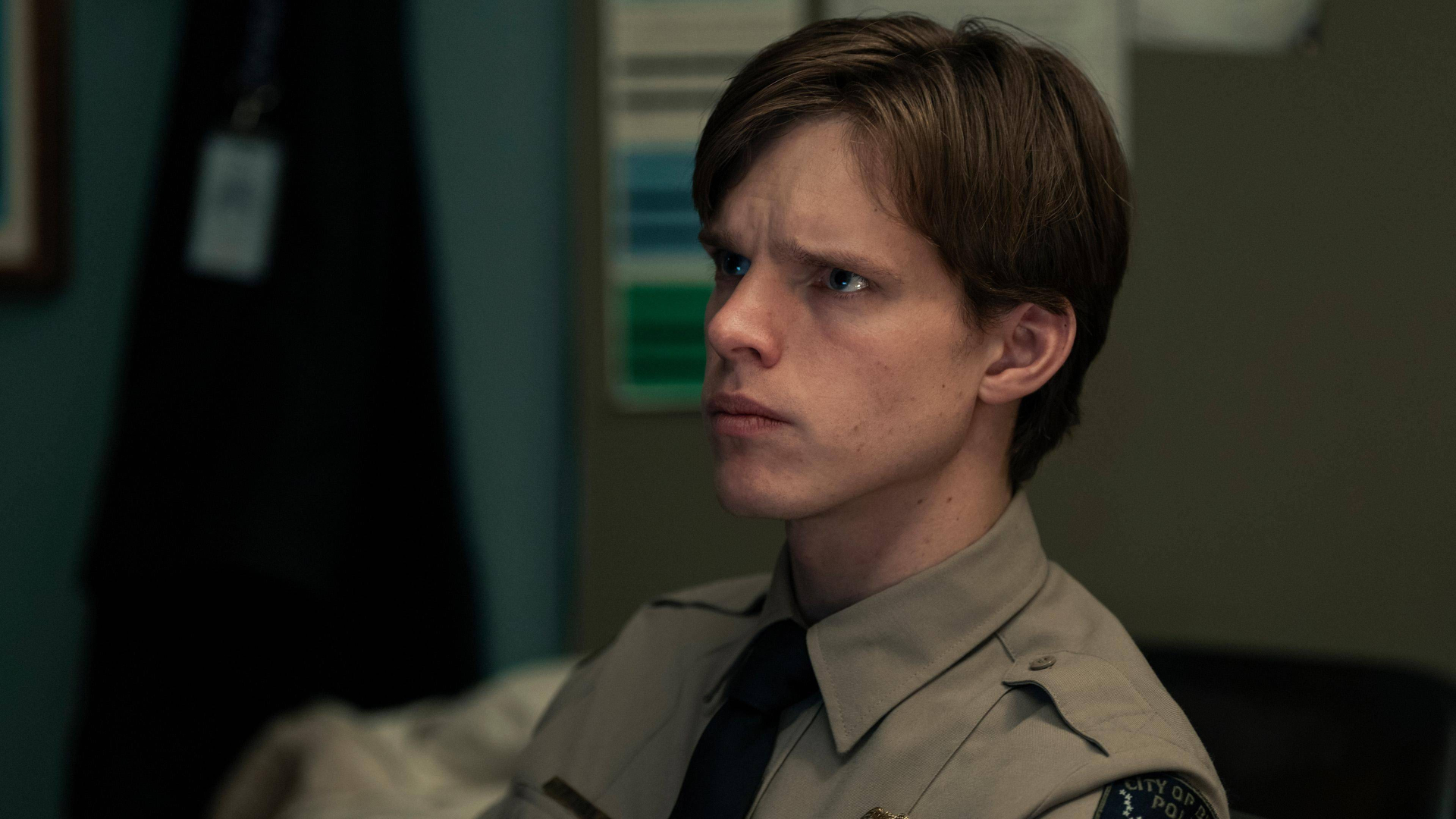 A True Detective 4. évad egyszerre hajt fejet és fordít hátat a ...