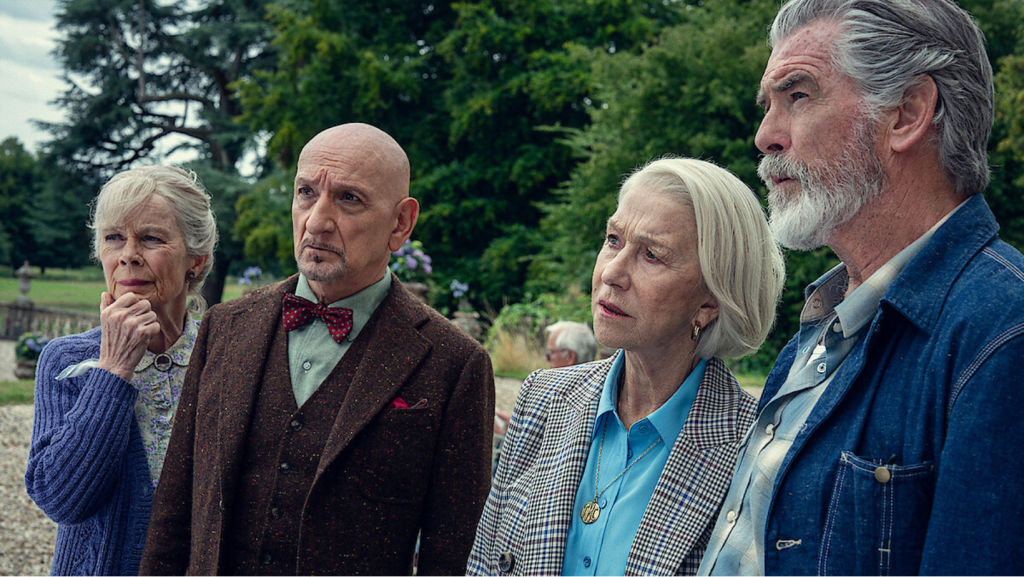 A nyomozóklub munkában (Forrás: https://www.netflix.com/tudum/articles/thursday-murder-club-cast-release-date-plot)