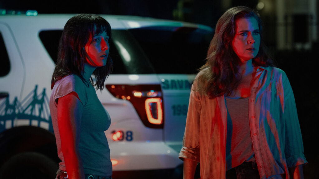 Lily Collias és Amy Adams az Apple TV Cape Fear sorozatában